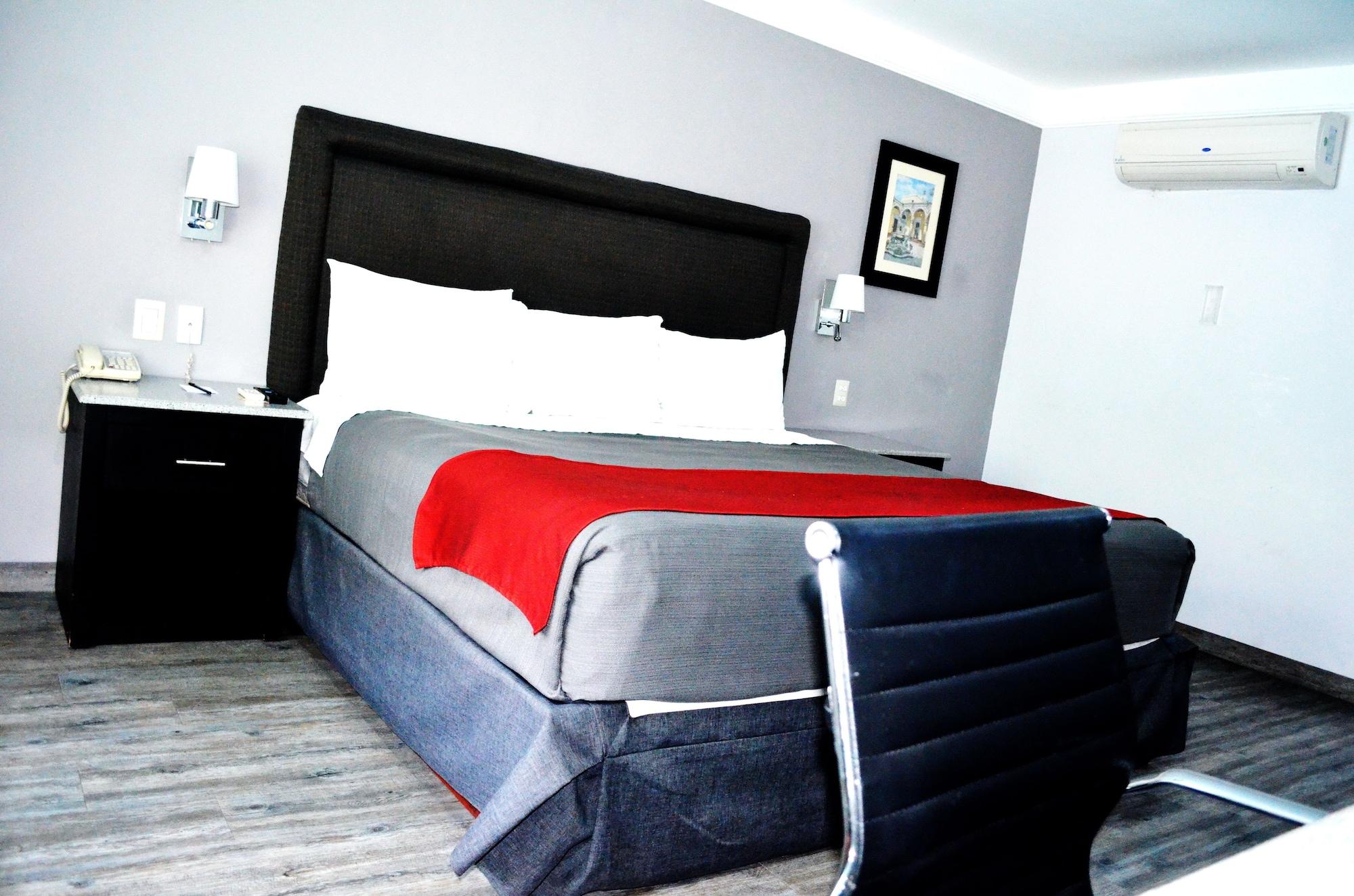 Plaza Camelinas Hotel Керетаро Экстерьер фото