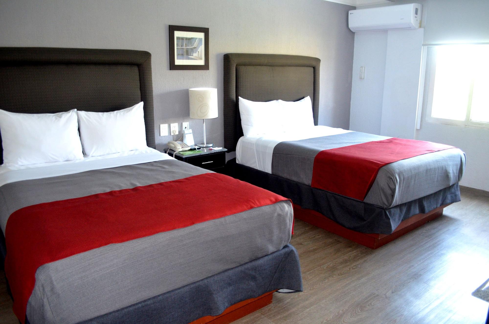 Plaza Camelinas Hotel Керетаро Экстерьер фото