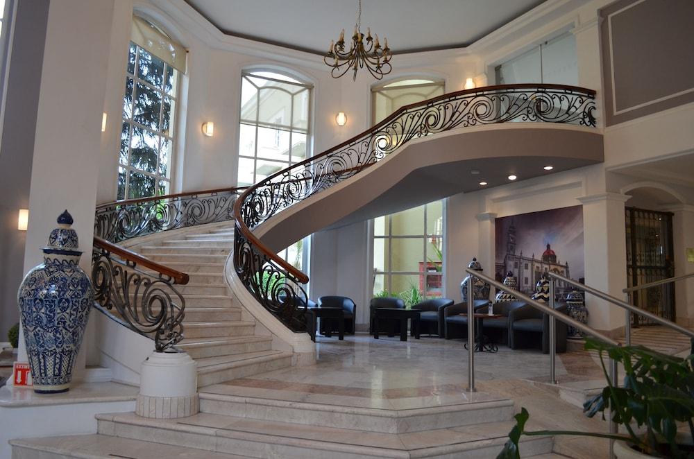 Plaza Camelinas Hotel Керетаро Экстерьер фото