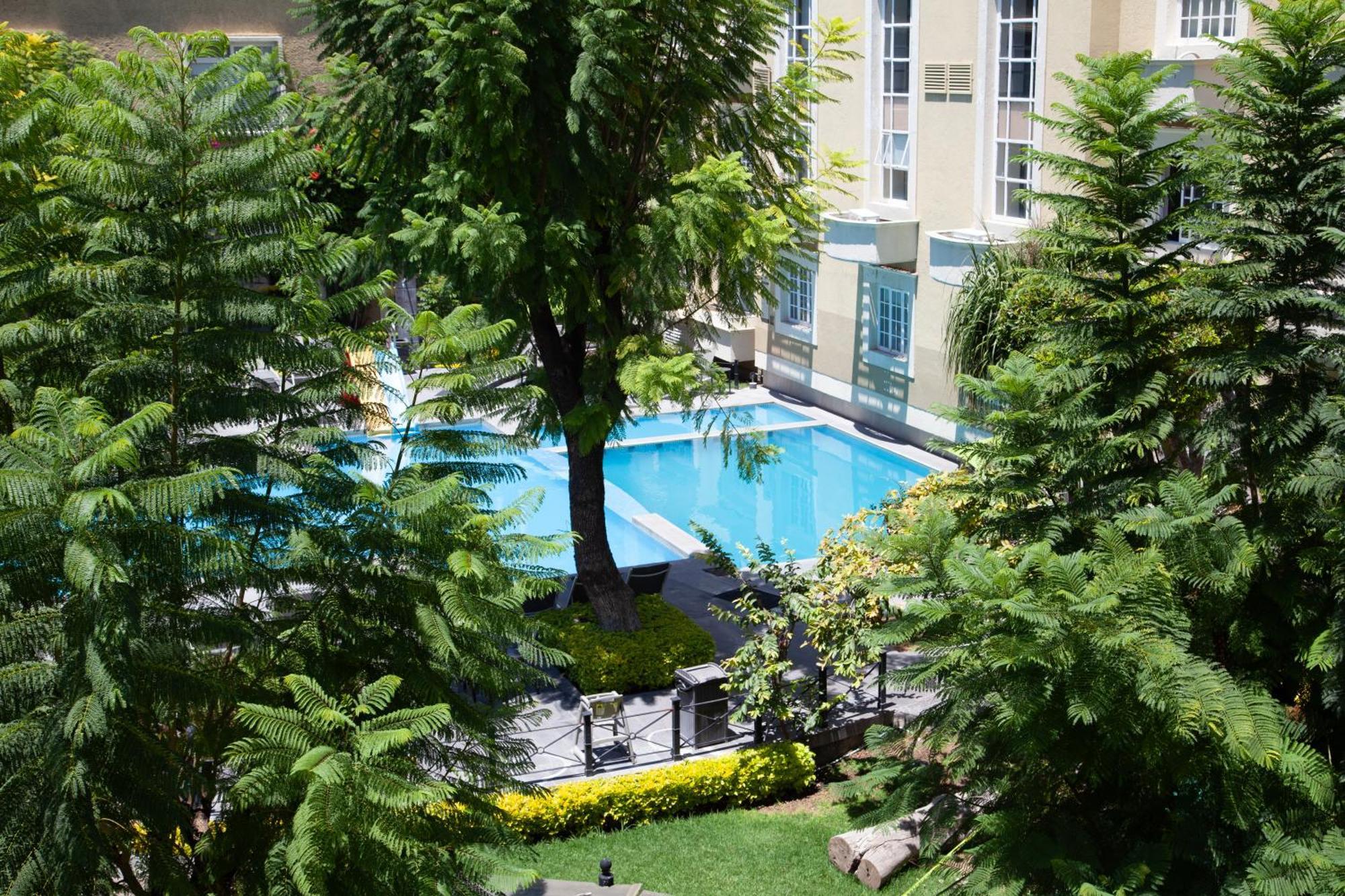 Plaza Camelinas Hotel Керетаро Экстерьер фото