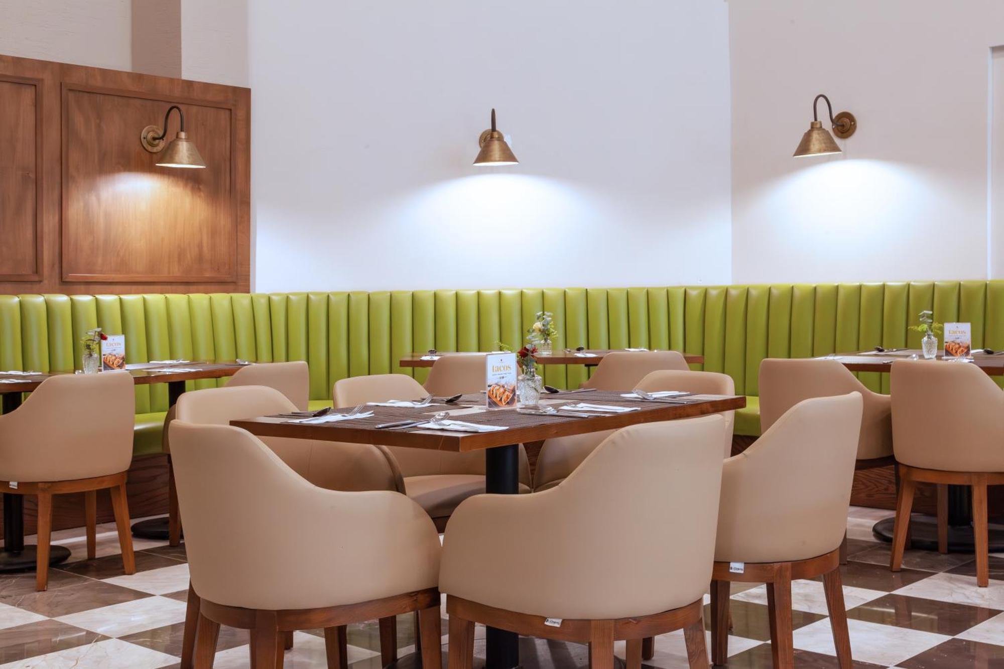 Plaza Camelinas Hotel Керетаро Экстерьер фото