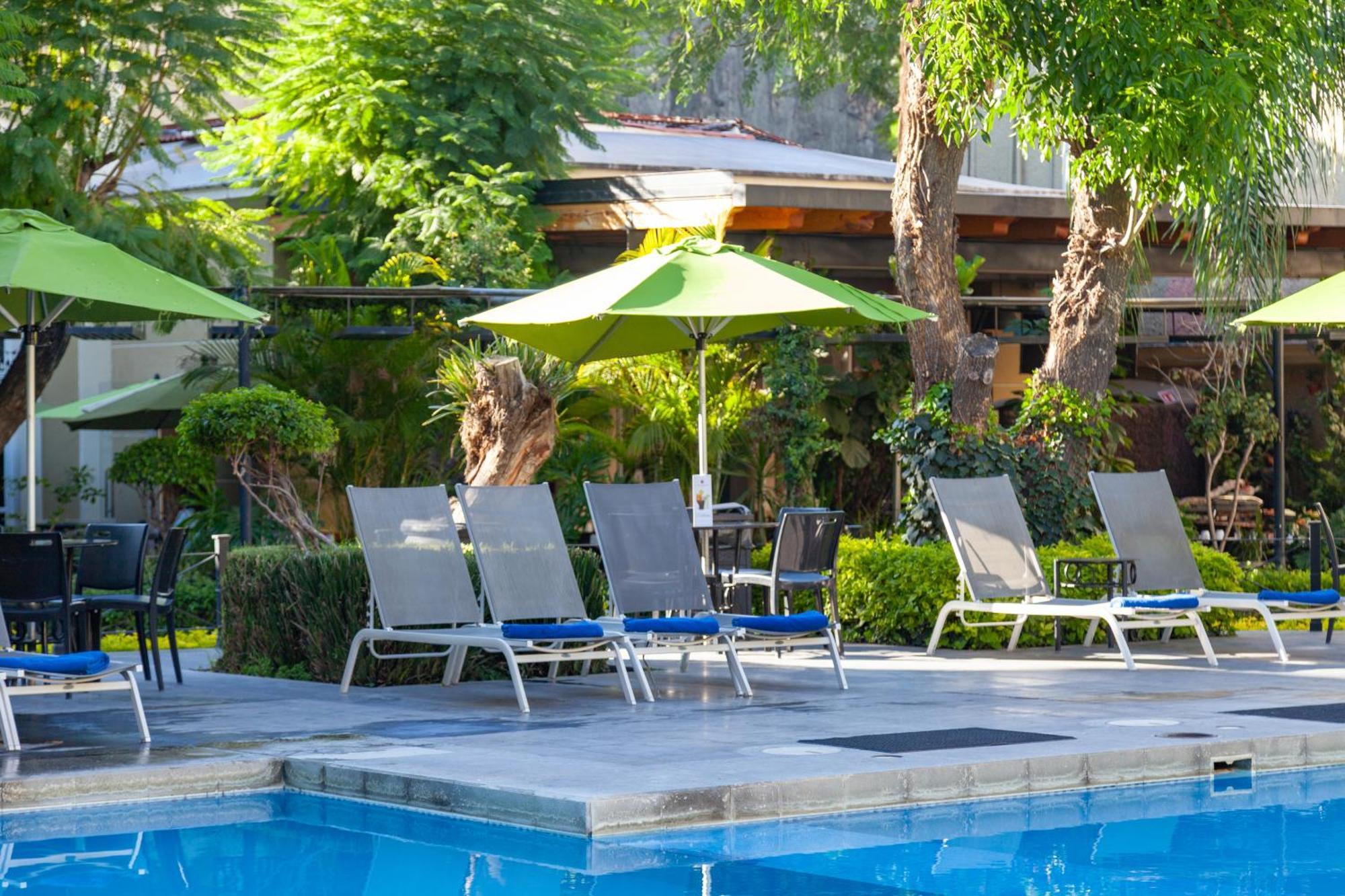 Plaza Camelinas Hotel Керетаро Экстерьер фото