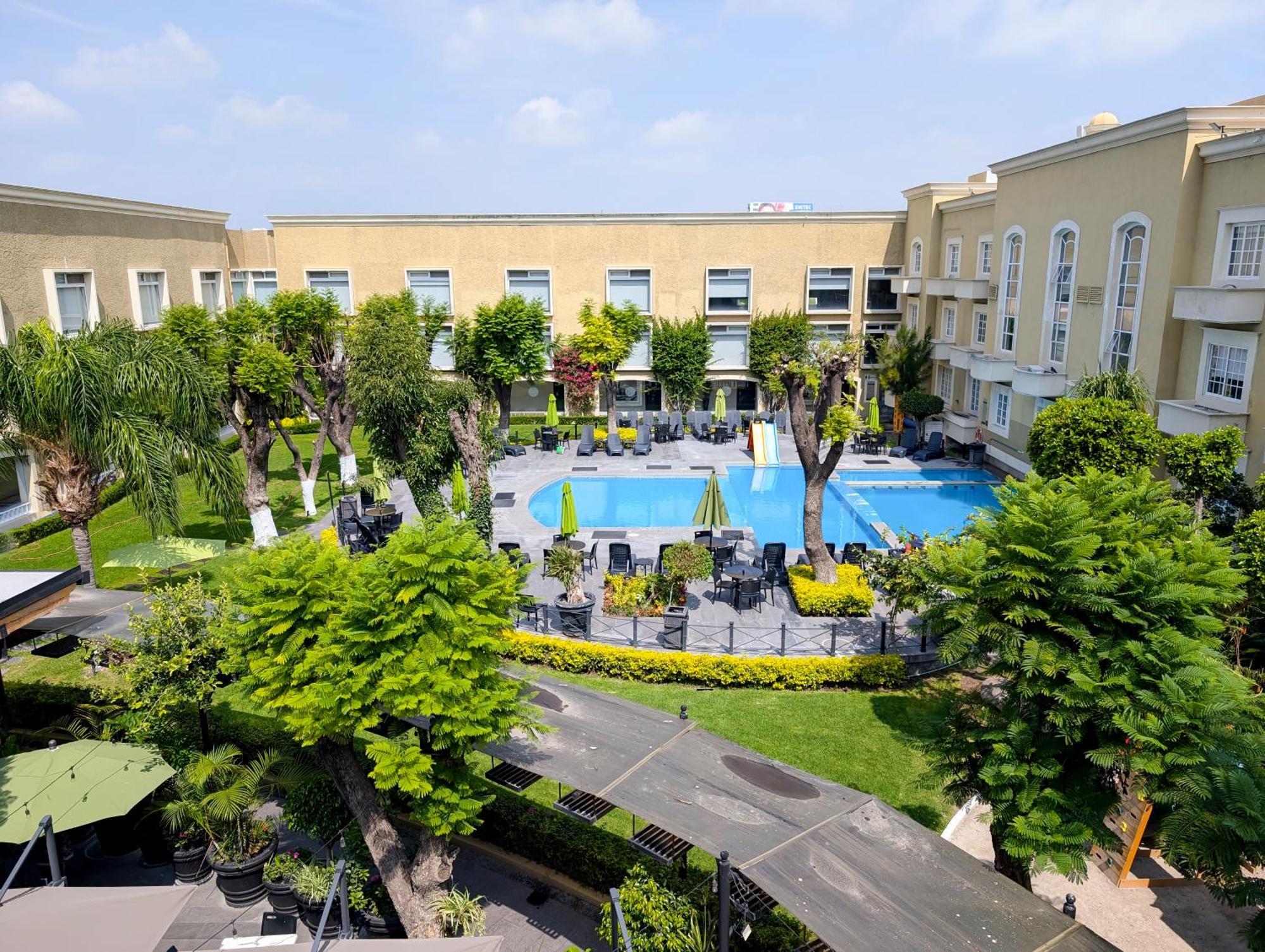 Plaza Camelinas Hotel Керетаро Экстерьер фото