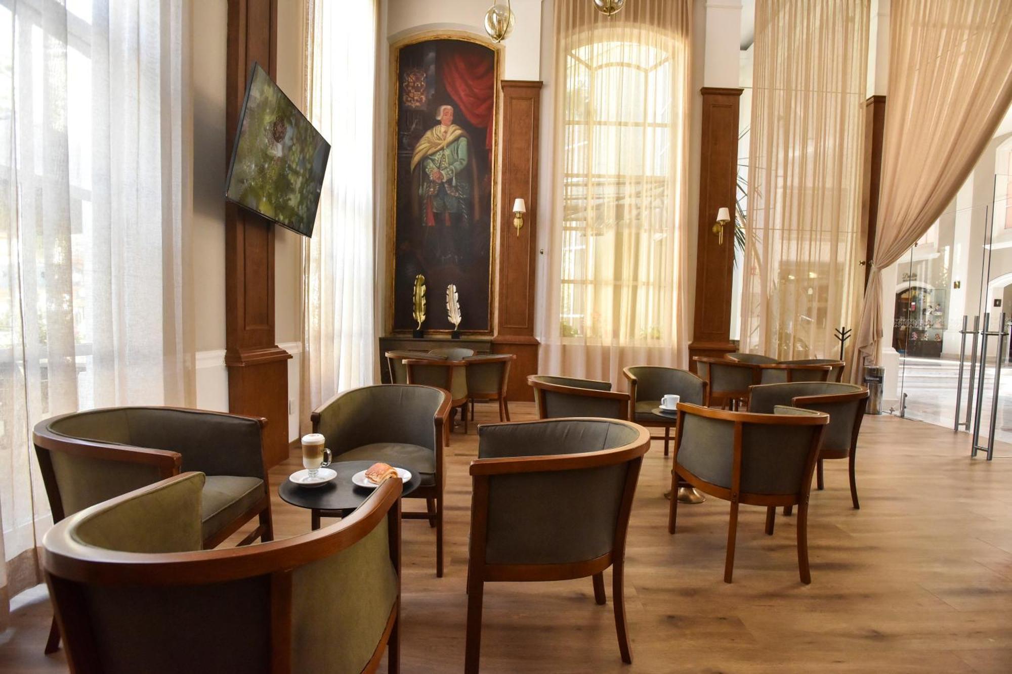 Plaza Camelinas Hotel Керетаро Экстерьер фото