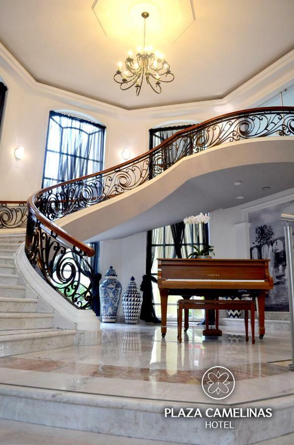 Plaza Camelinas Hotel Керетаро Экстерьер фото
