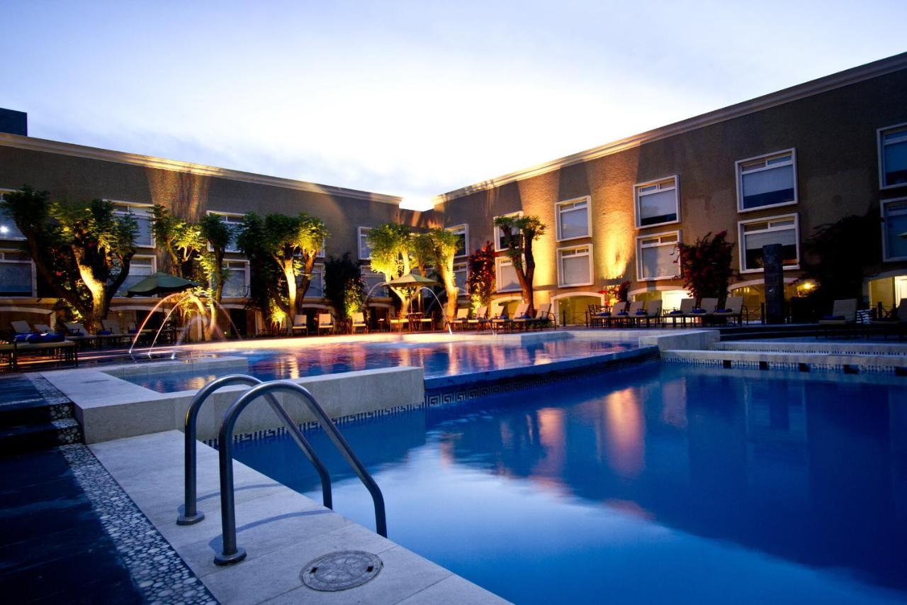 Plaza Camelinas Hotel Керетаро Экстерьер фото